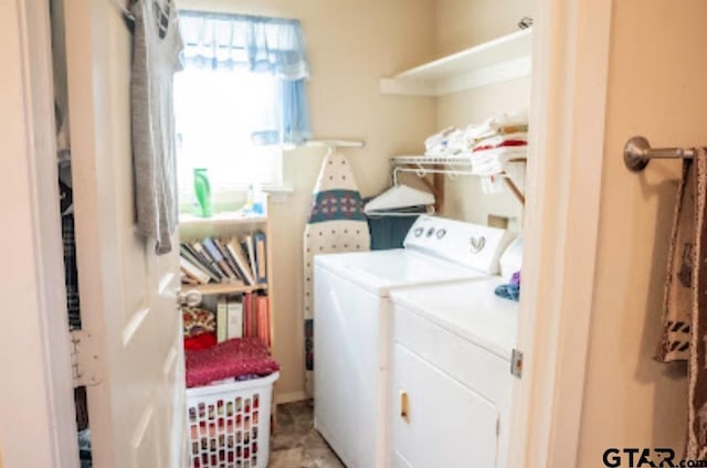 209 Kildare Rd, Linden, TX 75563 - laundry room with washer and dryer and laundry area