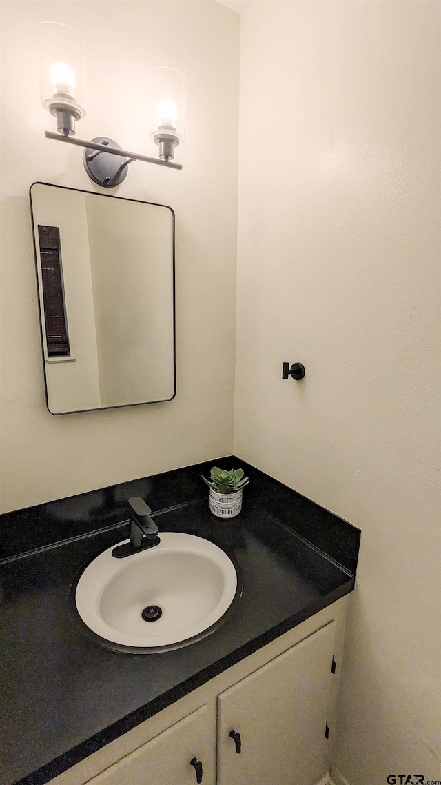 1418 E Dawson St, Tyler, TX 75701 - bathroom with vanity