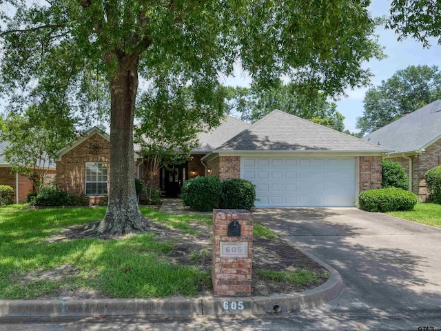 605 Shiloh Ridge St, Tyler, TX 75703 - photo 1