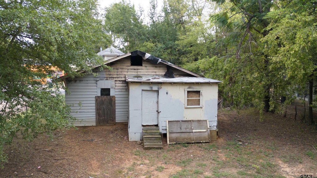 view of outbuilding