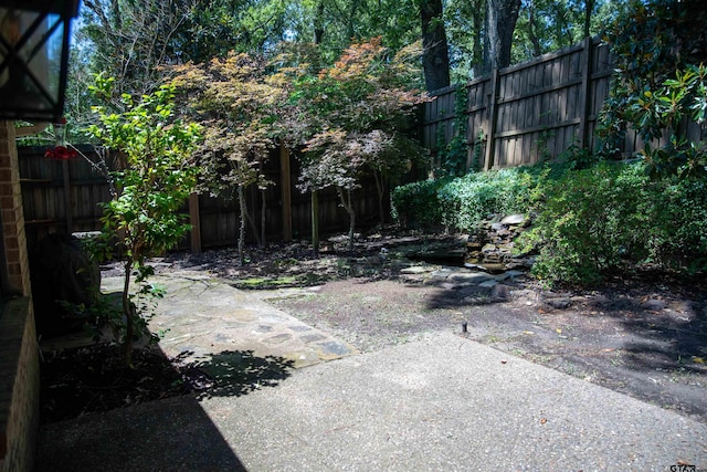 3505 Cloverdale Dr, Tyler, TX 75701 - view of yard featuring a patio