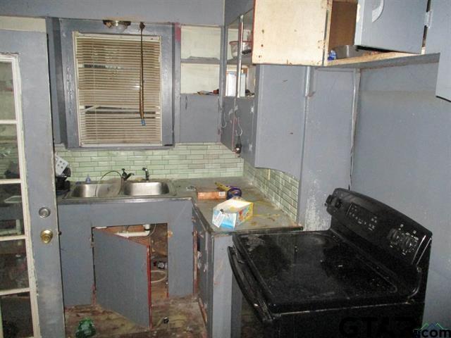 125 Wood St, Rusk, TX 75785 - photo 7