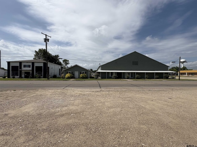 923 W Dallas Ave, Cooper, TX 75432 - photo 2
