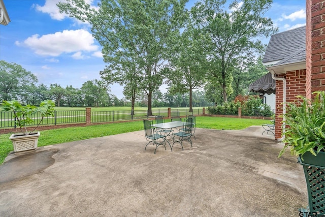 2003 Royal Oak Dr, Tyler, TX 75703 - view of patio featuring outdoor dining space