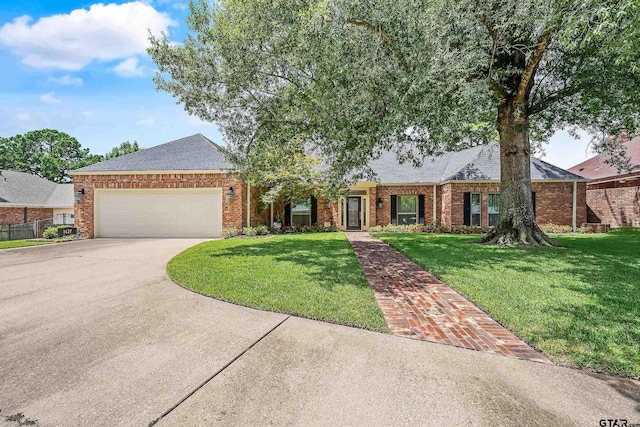 1437 Hollytree Pl, Tyler TX, 75703, 3 bedrooms, 2 baths house for sale