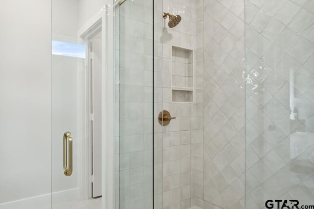 7201 Rolling Acres, Tyler, TX 75707 - full bath with a shower stall