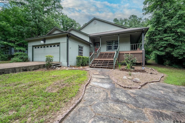 610 Clear Water Trl, Holly Lake Ranch, TX 75765 - photo 1