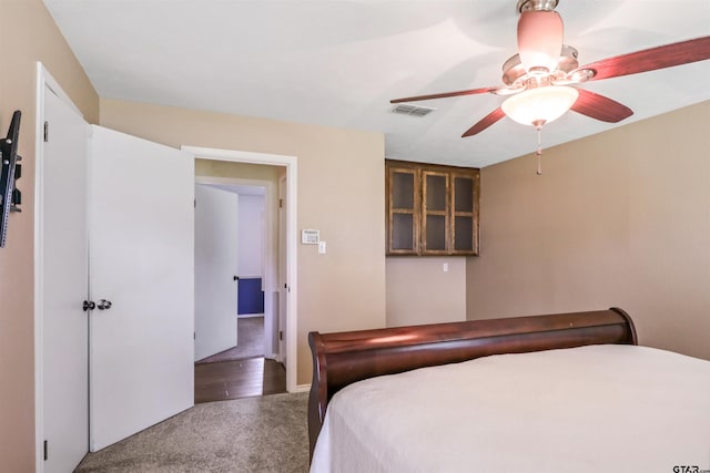 bedroom featuring carpet floors and ceiling fan