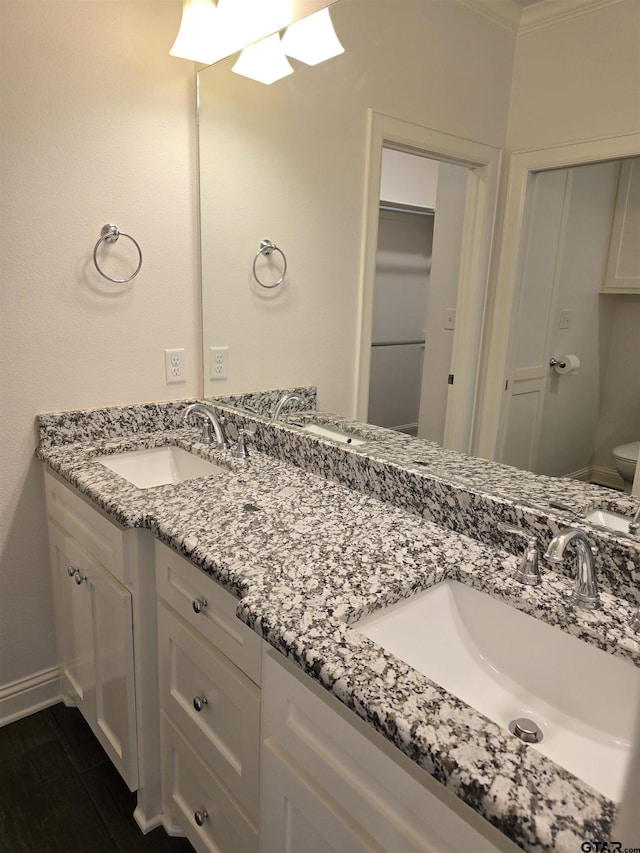 823 Lindsey Ln, Whitehouse, TX 75791 - full bathroom with double vanity and toilet