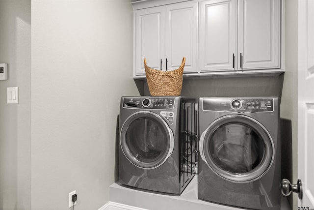 21562 Castle Rock Cir, Bullard, TX 75757 - clothes washing area featuring cabinet space, washer and clothes dryer, and baseboards