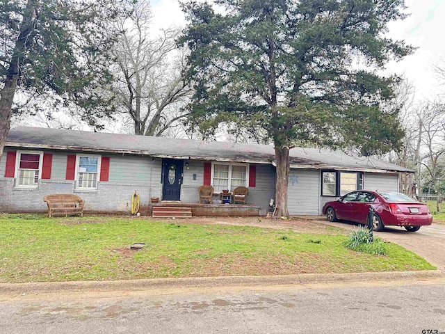 1003 Tyler St, Jacksonville, TX 75766 - photo 1