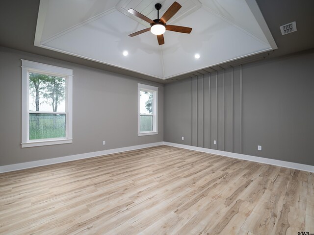 328 Heritage Way, Bullard, TX 75757 - unfurnished room with plenty of natural light, ceiling fan, light wood-type flooring, recessed lighting, and baseboards