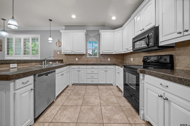 17570 Regal Row, Flint, TX 75762 - kitchen featuring black appliances, a peninsula, crown molding, healthy amount of natural light, and a sink