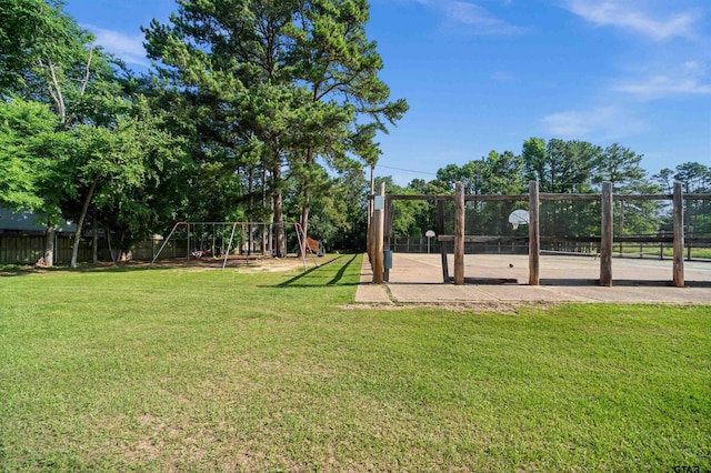 17570 Regal Row, Flint, TX 75762 - view of yard
