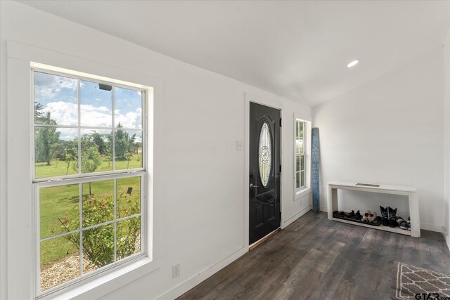 7928 Fm 127, Mount Pleasant, TX 75455 - entryway with dark wood-style flooring, baseboards, and recessed lighting