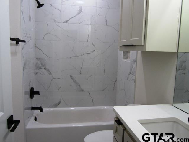8016 Crooked Trl, Tyler, TX 75703 - bathroom featuring vanity and shower / bath combination