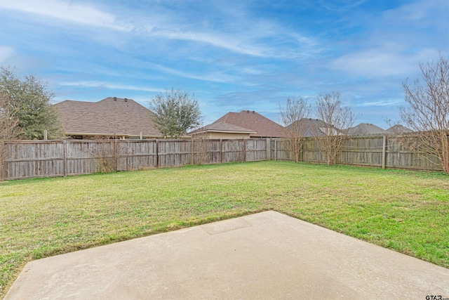 view of yard with a patio area