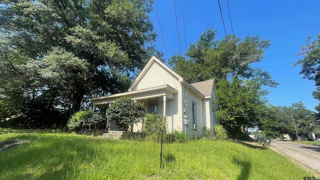 view of home's exterior