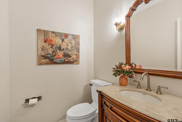 523 Southcreek Dr, Chandler, TX 75758 - half bathroom with toilet and vanity