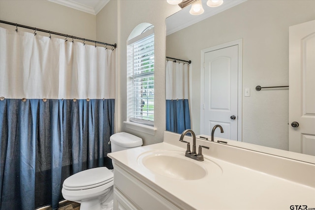 523 Southcreek Dr, Chandler, TX 75758 - full bath featuring ornamental molding, toilet, vanity, and a shower with curtain