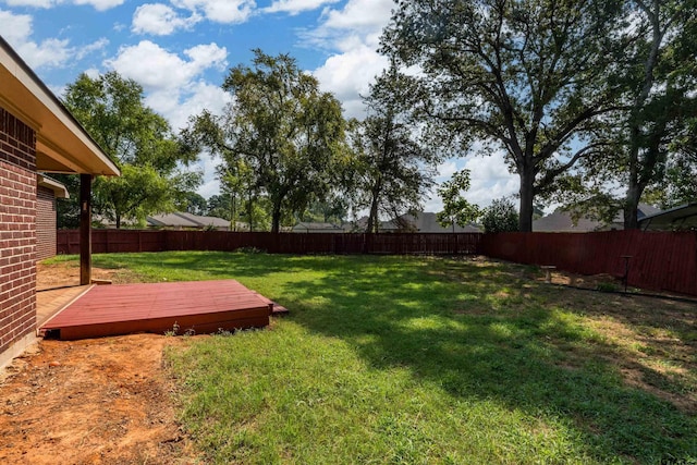 106 Bristol Cir, Chandler, TX 75758 - fenced backyard featuring a deck