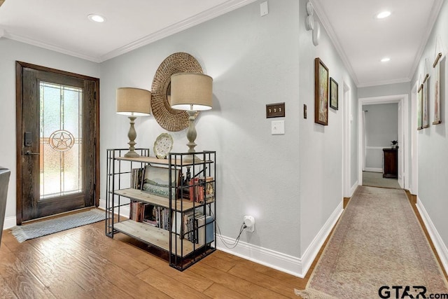 425 Lakeview Dr, Hideaway, TX 75771 - entryway with baseboards, light wood-style flooring, crown molding, and recessed lighting