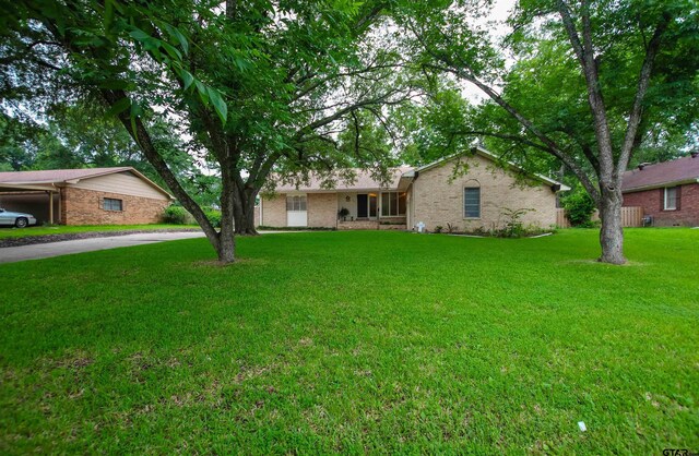 903 Kelly St, Jacksonville, TX 75766 - photo 2