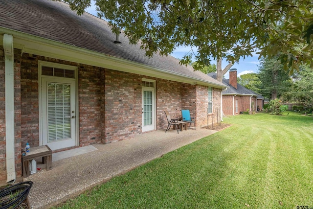 view of yard with a patio area