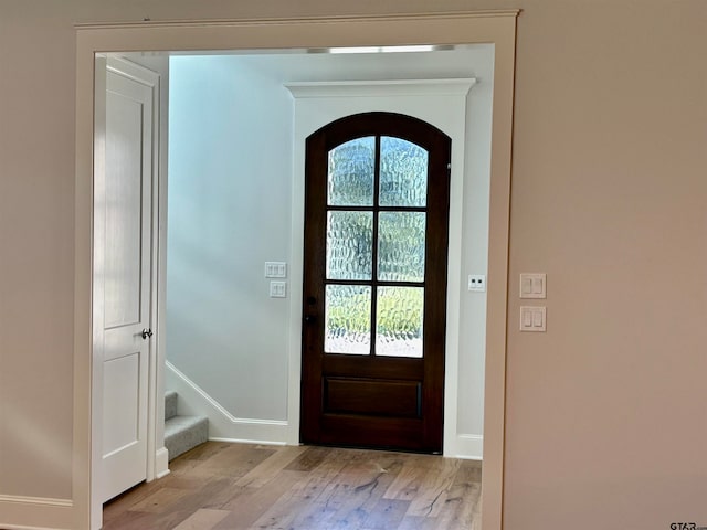 foyer entrance featuring light wood-type flooring