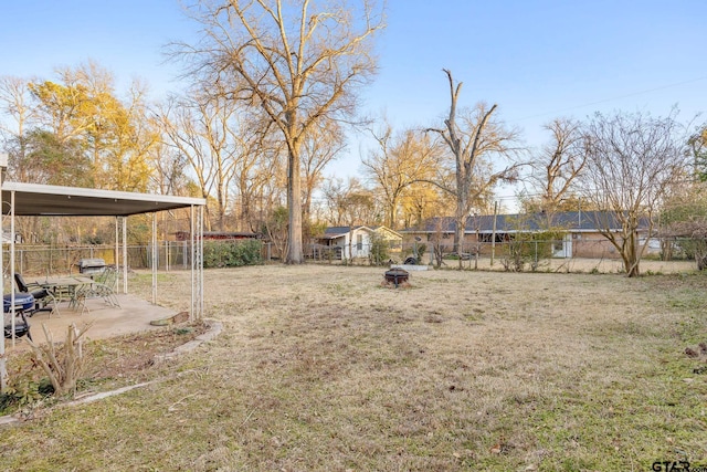 view of yard featuring a patio