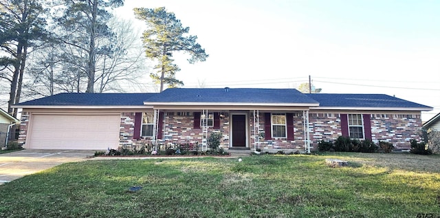 1514 Peterson Ln, Henderson, TX 75654 - ranch-style house with a garage and a front lawn