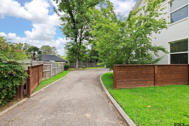 513 E Young, Longview, TX 75602 - view of road