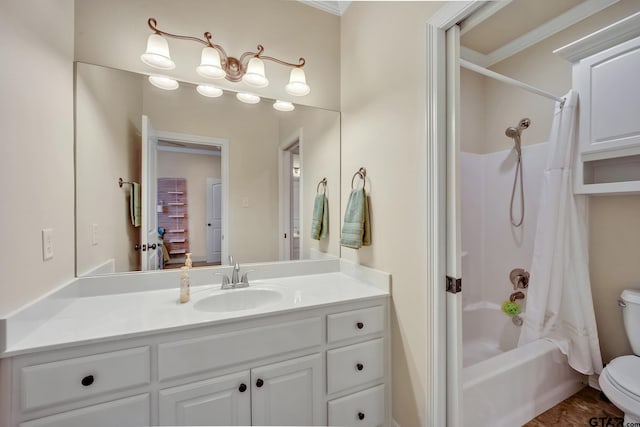 full bathroom featuring shower / tub combo with curtain, vanity, toilet, and crown molding