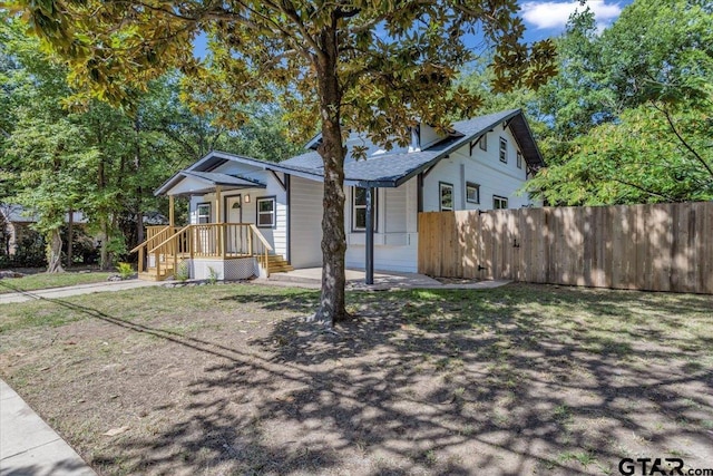 bungalow-style house featuring covered porch