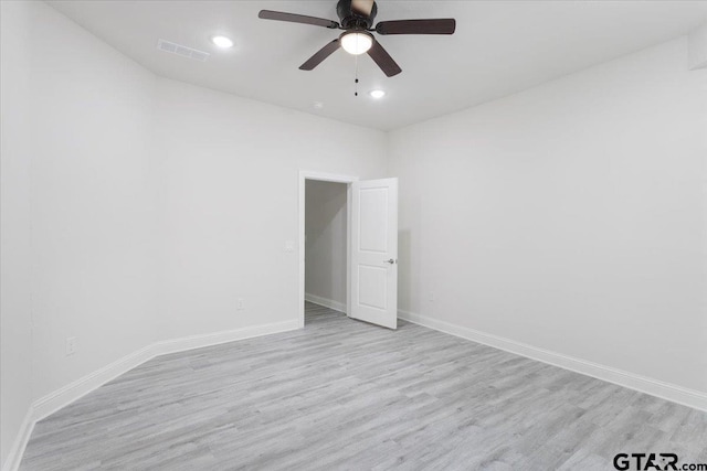 254 SE 19th St, Paris, TX 75460 - unfurnished room with light wood-type flooring, a ceiling fan, baseboards, and recessed lighting