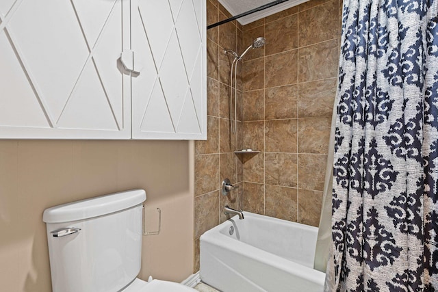 2207 Pinecrest Dr, Gladewater, TX 75647 - bathroom with toilet and shower / bath combo