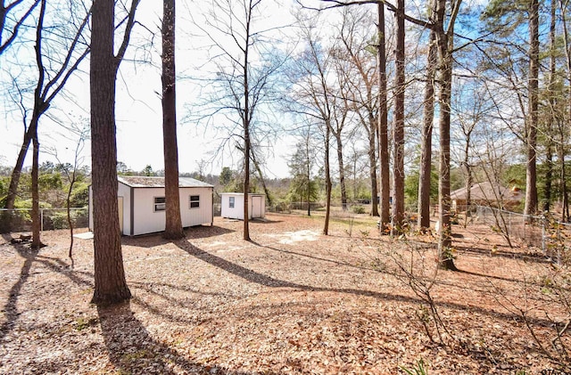 view of yard with a shed