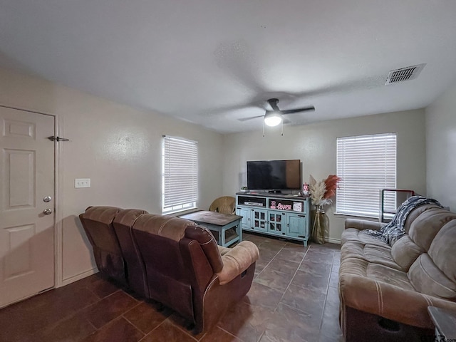 1901 Meadowgreen, Kilgore, TX 75662 - photo 11