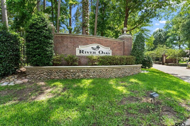 3631 River Oaks Ct, Tyler, TX 75707 - community / neighborhood sign featuring a yard