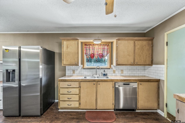 kitchen featuring sink, decorative backsplash, appliances with stainless steel finishes, ornamental molding, and dark hardwood / wood-style flooring