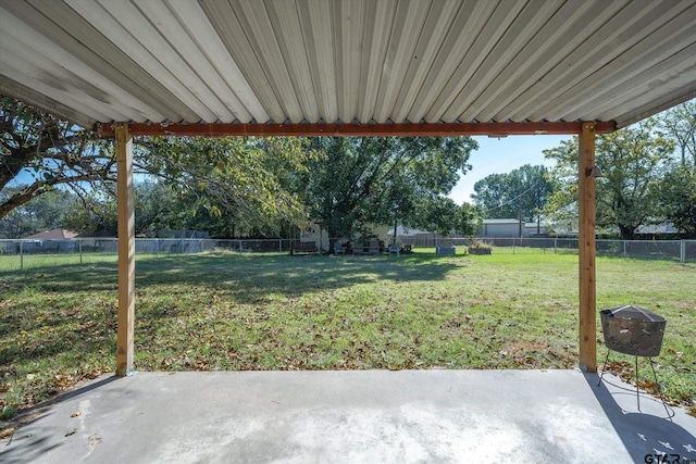 view of yard with a patio area