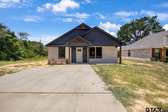 935 Duckenfield Ave, Tyler, TX 75701 - photo 1