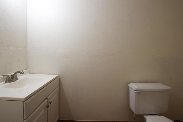 14832 Fm 2661, Flint, TX 75762 - half bath with vanity and toilet