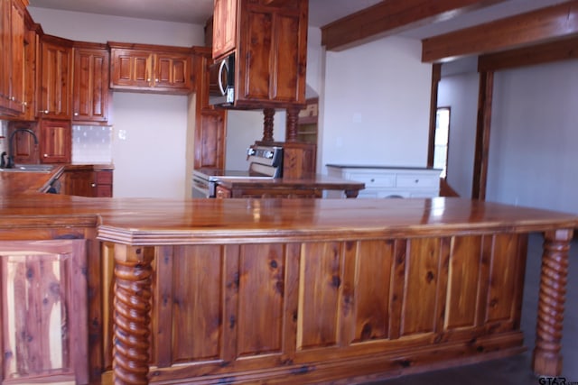 kitchen with sink, range with electric stovetop, kitchen peninsula, beam ceiling, and backsplash