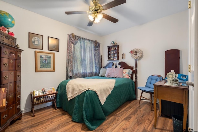 2983 Fm 17, Grand Saline, TX 75140 - bedroom with wood finished floors and a ceiling fan