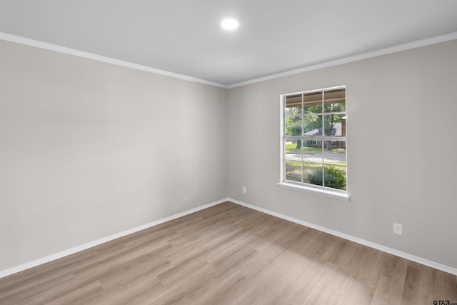 4816 Picadilly Pl, Tyler, TX 75703 - unfurnished room featuring crown molding, wood finished floors, baseboards, and recessed lighting