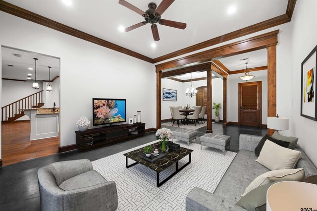 garage featuring ceiling fan