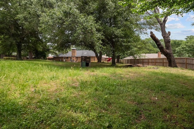 9331 Londonderry Dr, Tyler, TX 75703 - view of yard featuring fence