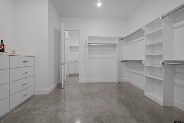 view of spacious closet