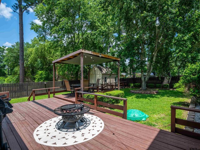 4922 Leaning Oaks Dr, Flint, TX 75762 - deck with view of scattered trees